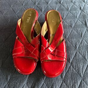 Me Too Red Criss Cross Sandals